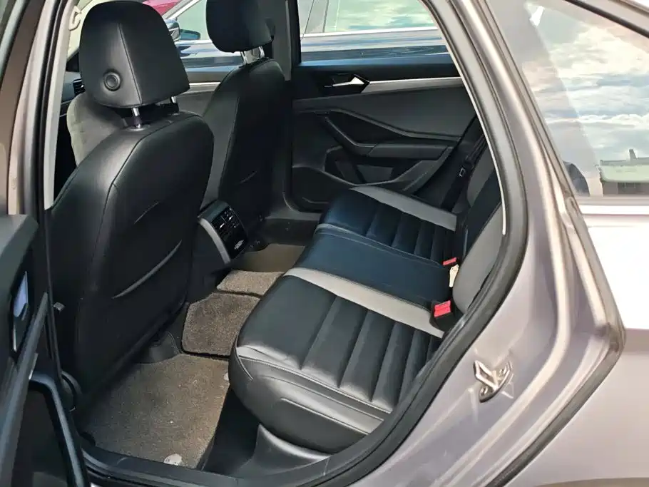 Volkswagen Sagitar — миниатюра 11