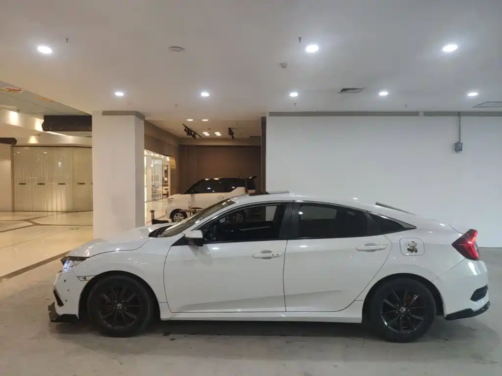 Honda Civic — миниатюра 4
