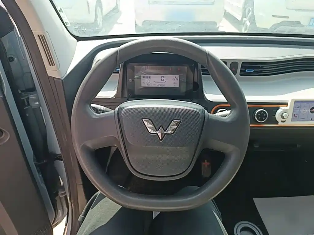 Wuling MINIEV — миниатюра 11