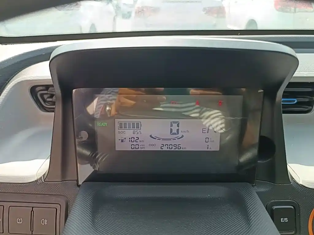 Wuling MINIEV — миниатюра 12