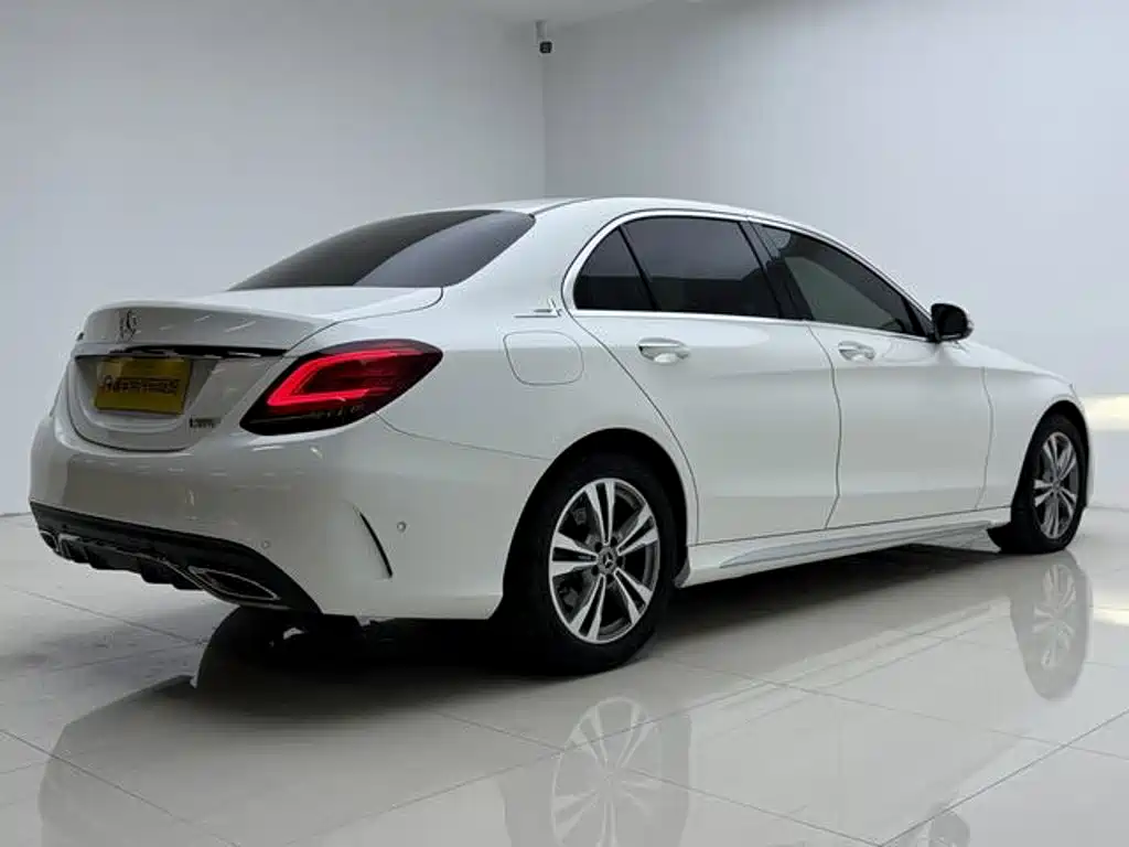 Mercedes-Benz C-Class — миниатюра 10