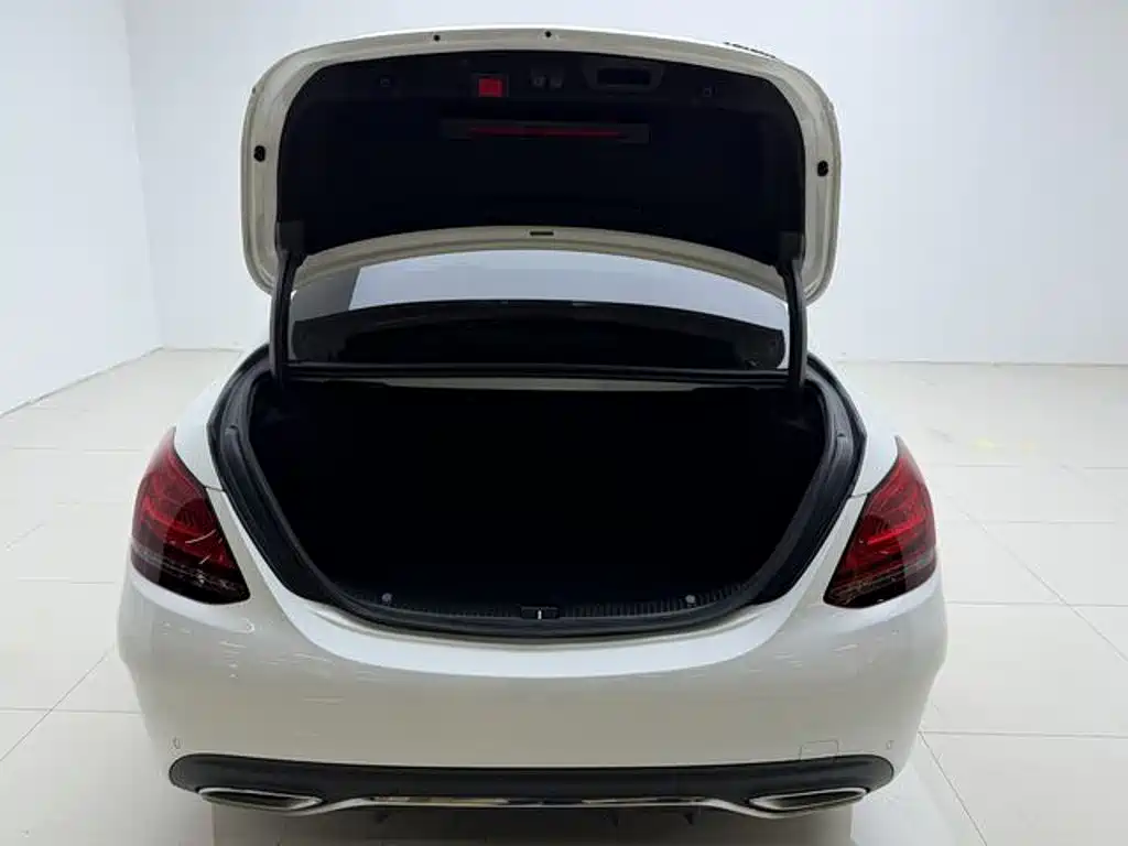 Mercedes-Benz C-Class — миниатюра 19