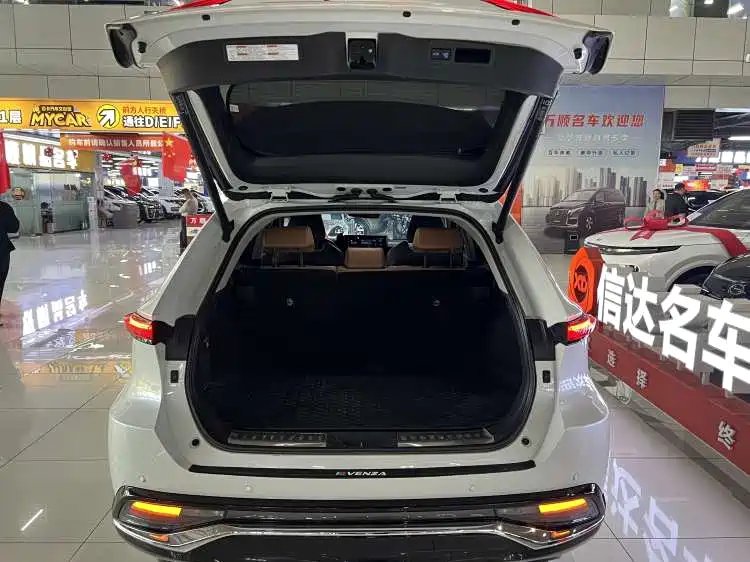 Toyota Venza — миниатюра 21