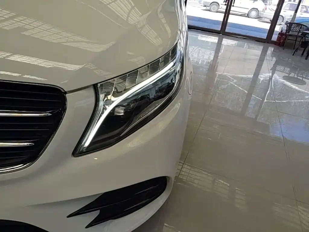 Mercedes-Benz V-Class — миниатюра 24