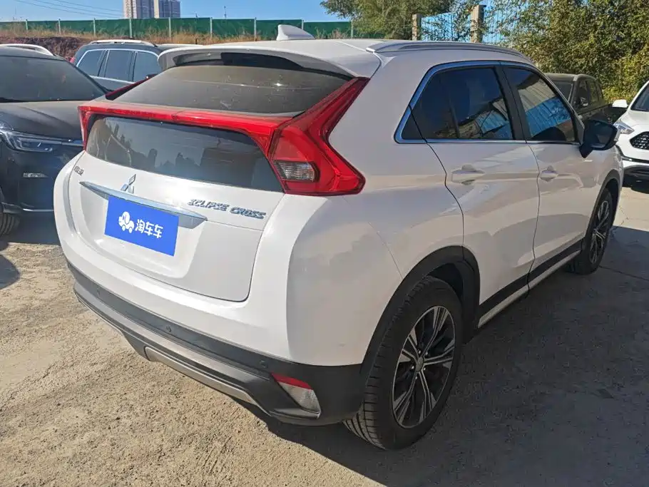 Mitsubishi Eclipse Cross — миниатюра 3