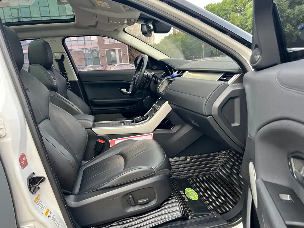 Land Rover Evoque — миниатюра 7