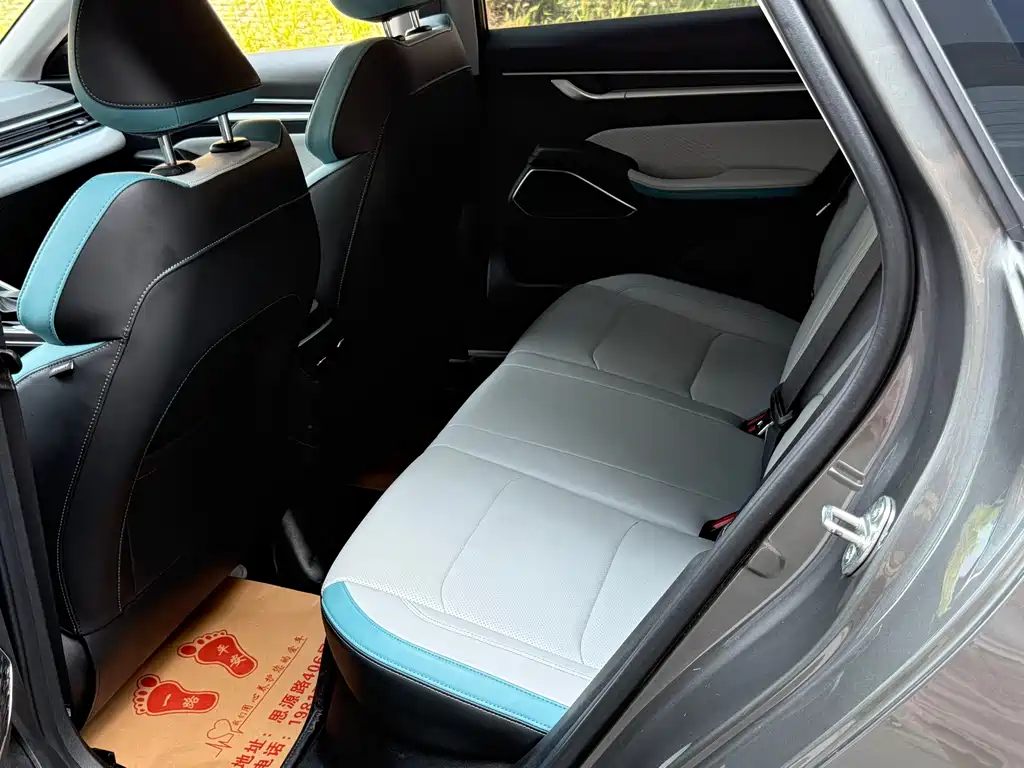 Geely Emgrand — миниатюра 9