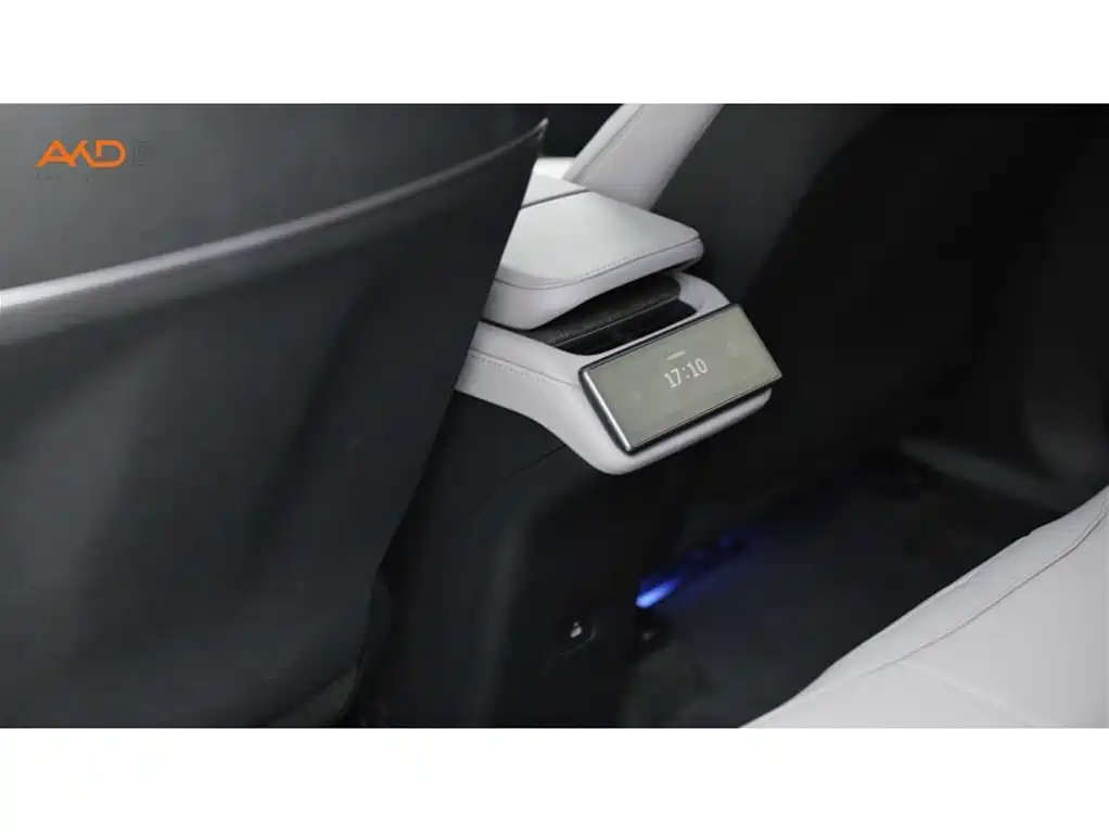 NIO EC6