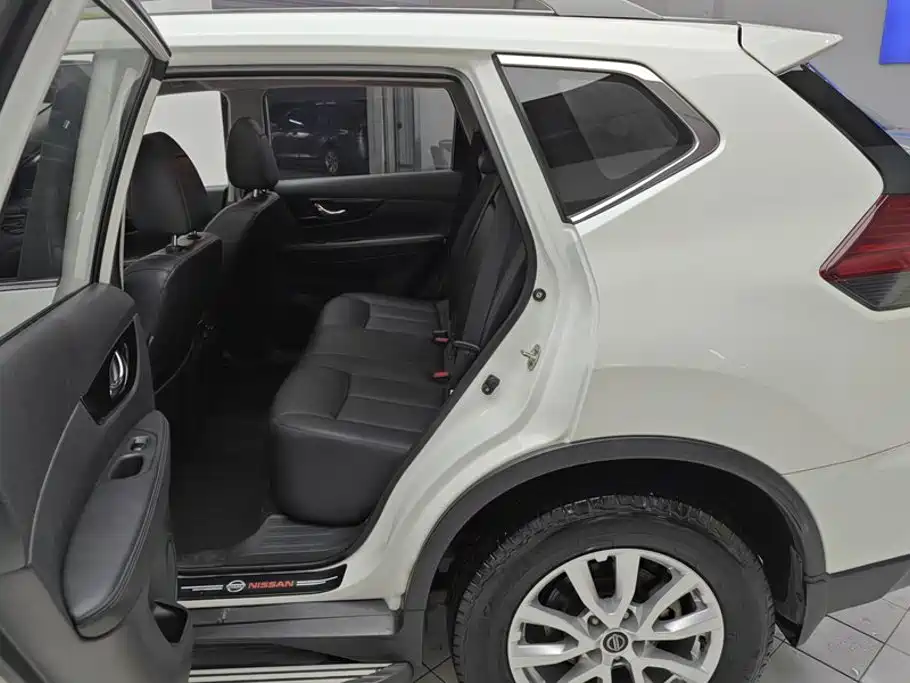 Nissan X-Trail — миниатюра 11