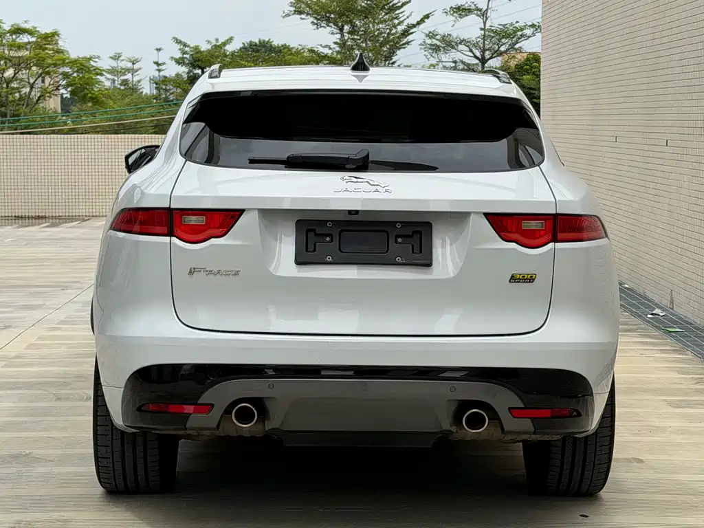 Jaguar F-PACE — миниатюра 6