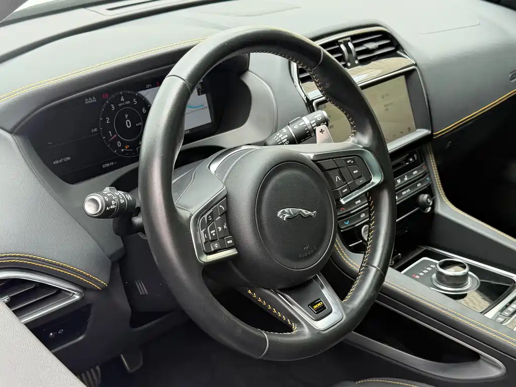Jaguar F-PACE — миниатюра 27
