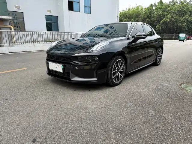 2019 Lynk & Co 03