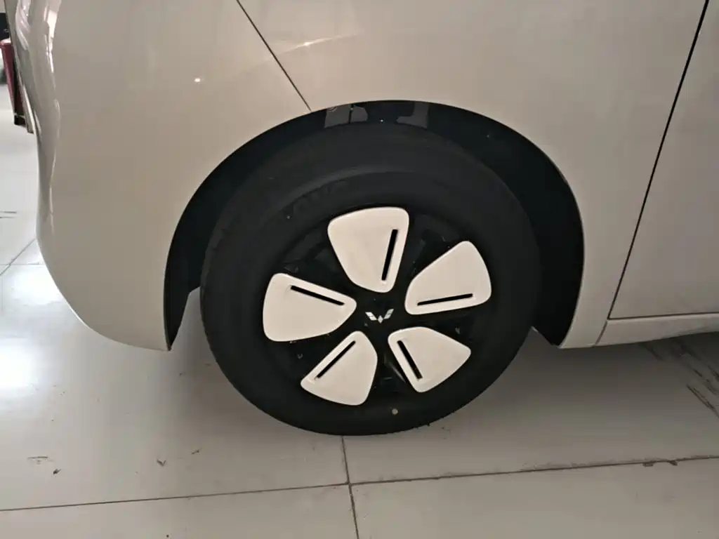 Wuling MINIEV — миниатюра 23