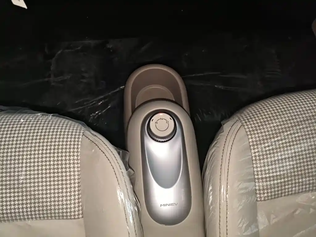 Wuling MINIEV — миниатюра 14