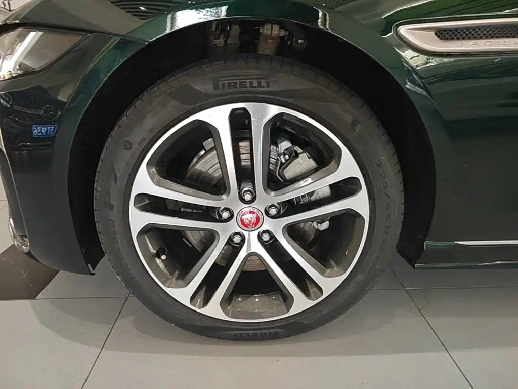 Jaguar XEL — миниатюра 23