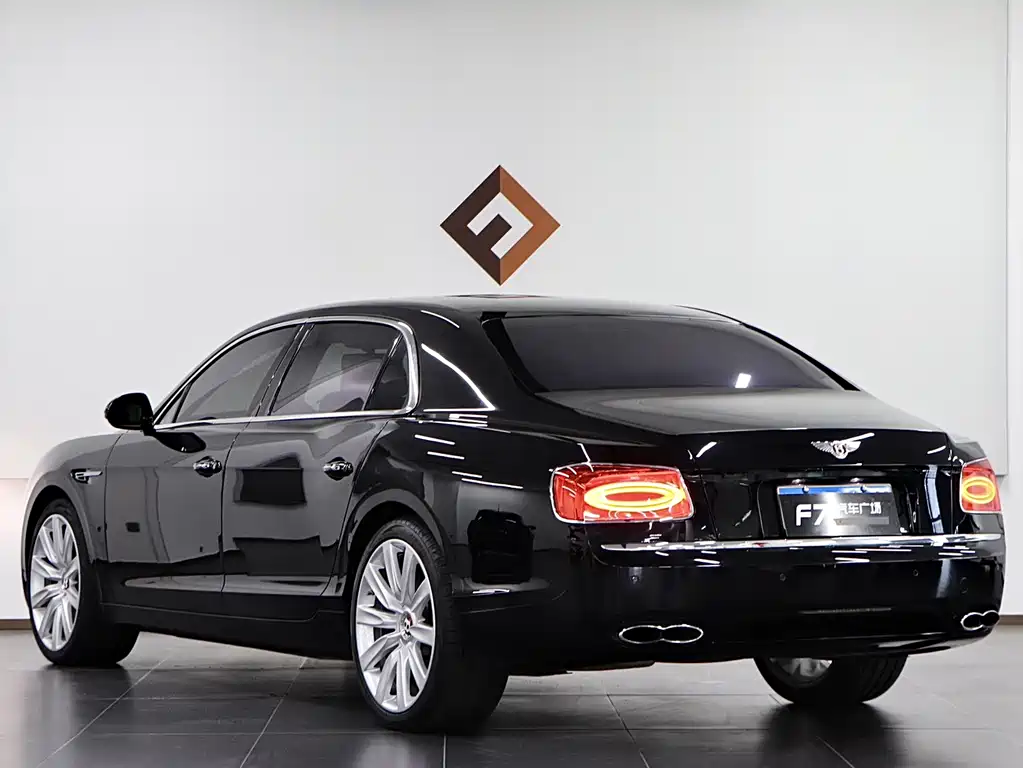 Bentley Flying Spur — миниатюра 4