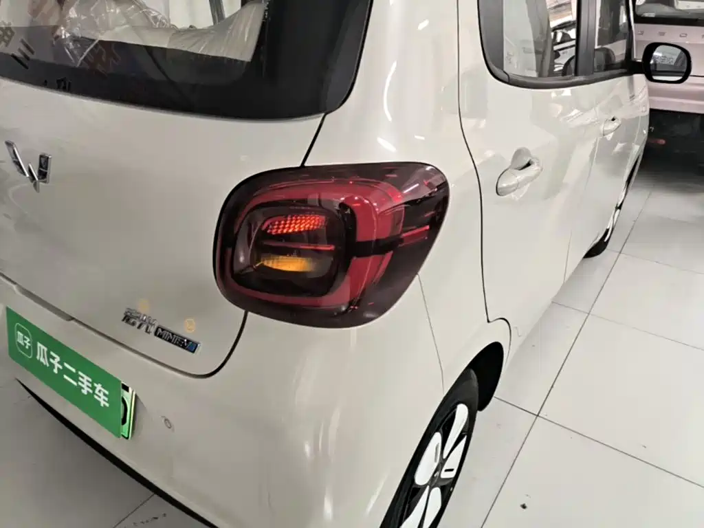 Wuling MINIEV — миниатюра 8