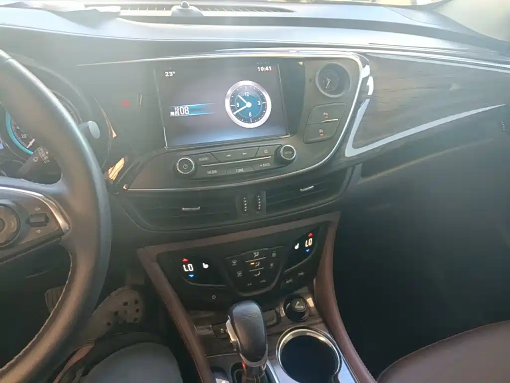 Buick Envision Plus — миниатюра 13