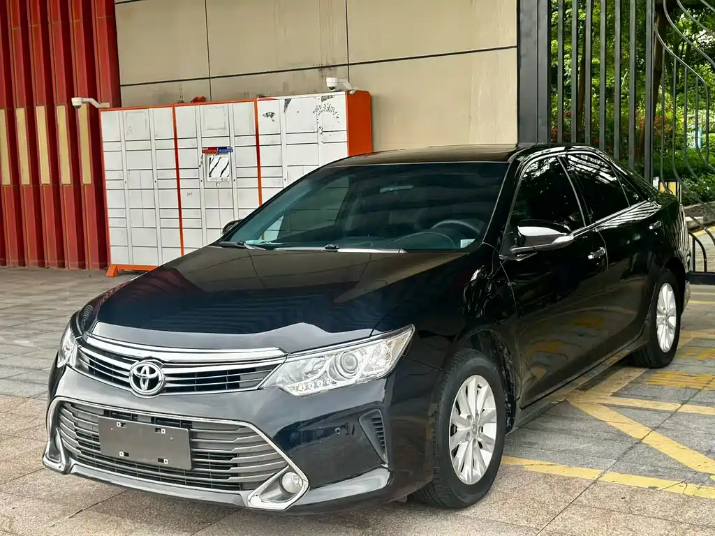 Toyota Camry 2016