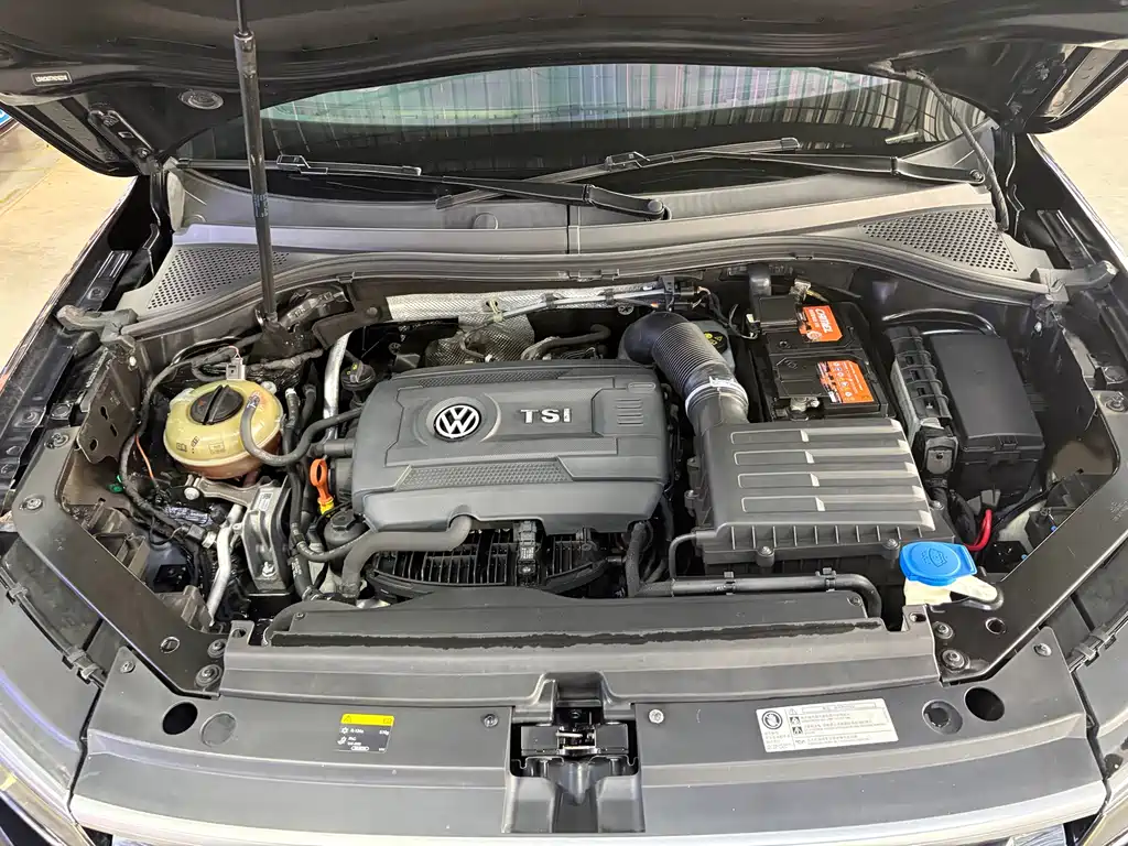 Volkswagen Tiguan L — миниатюра 17