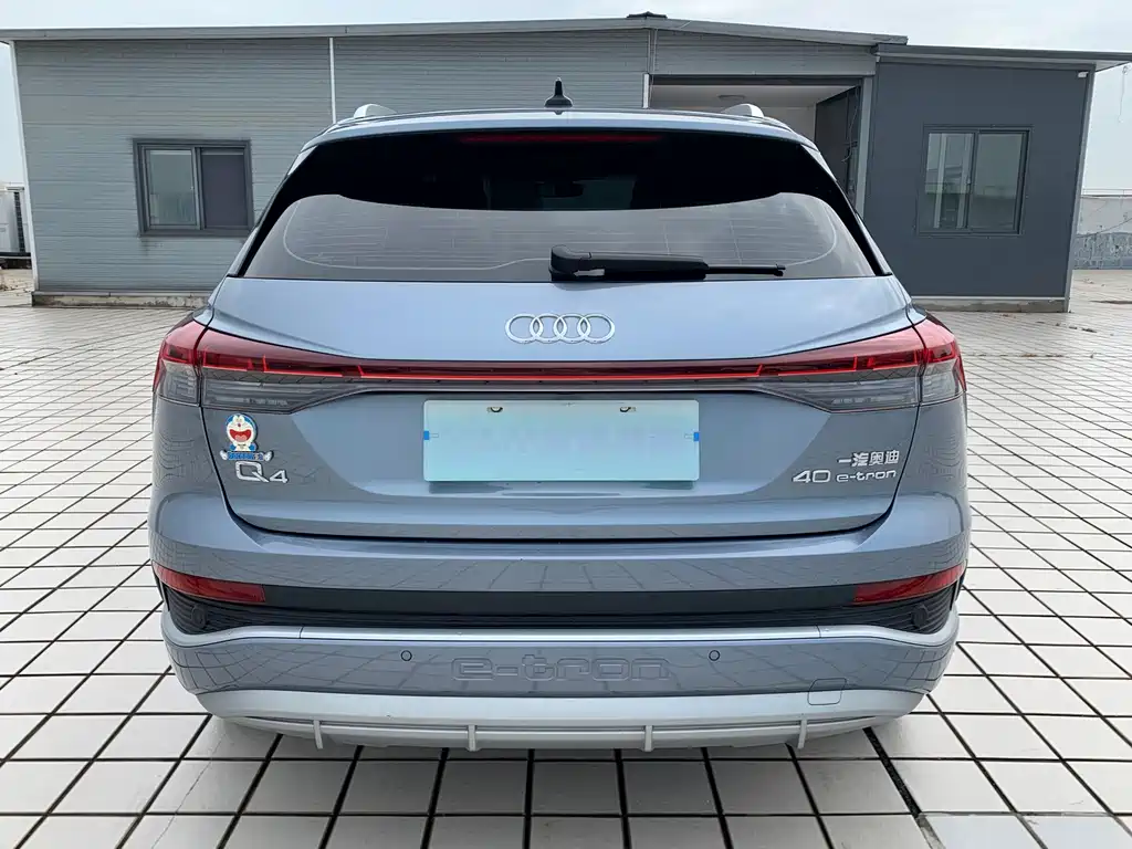 Audi Q4 e-tron — миниатюра 5