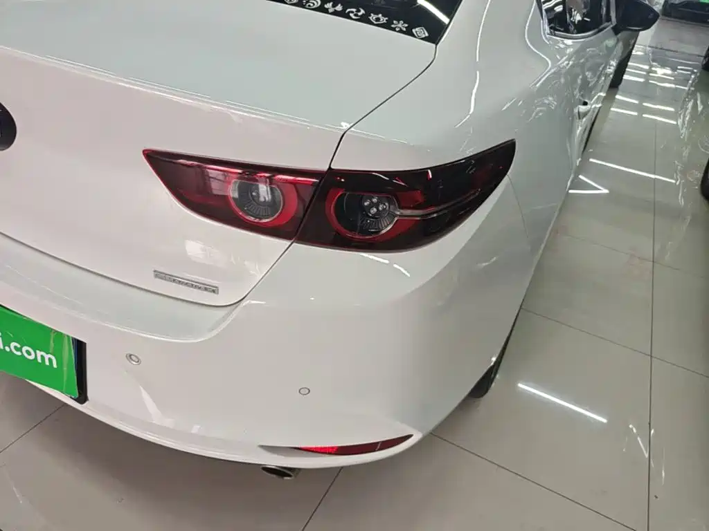 Mazda 3 Axela — миниатюра 8