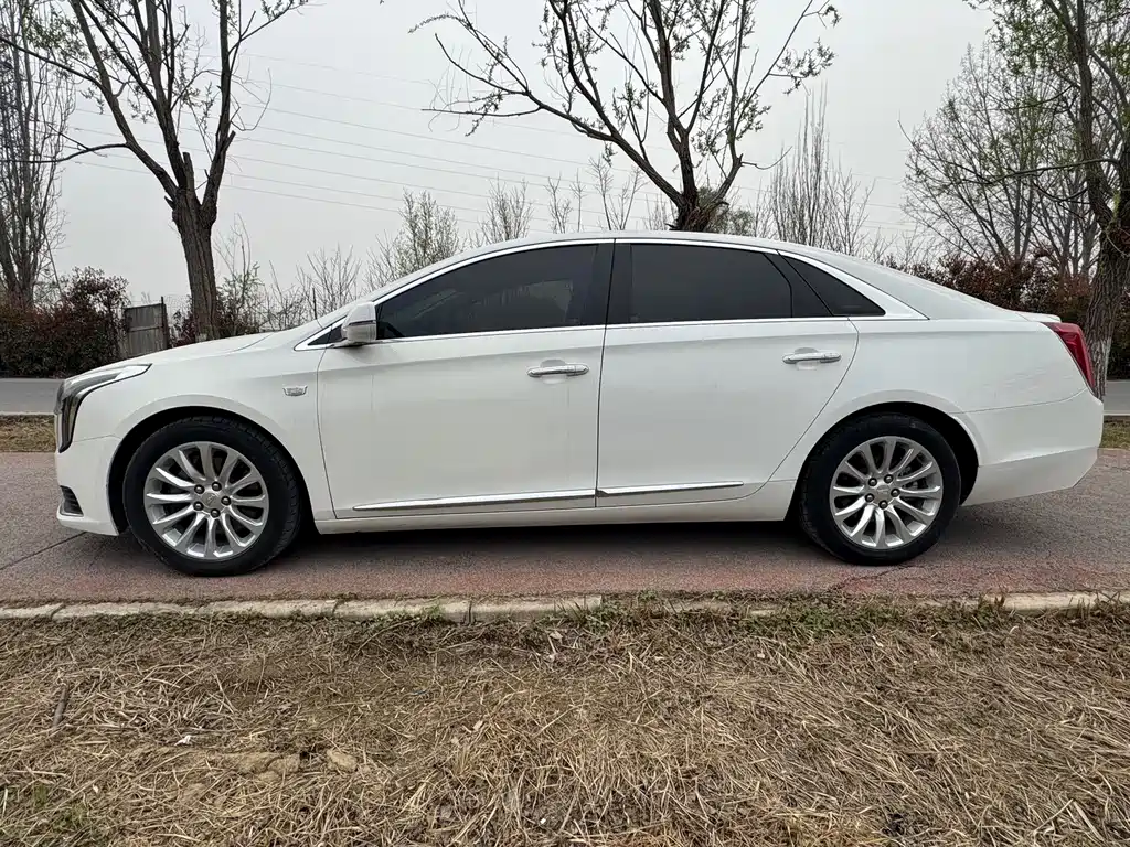 Cadillac XTS — миниатюра 4