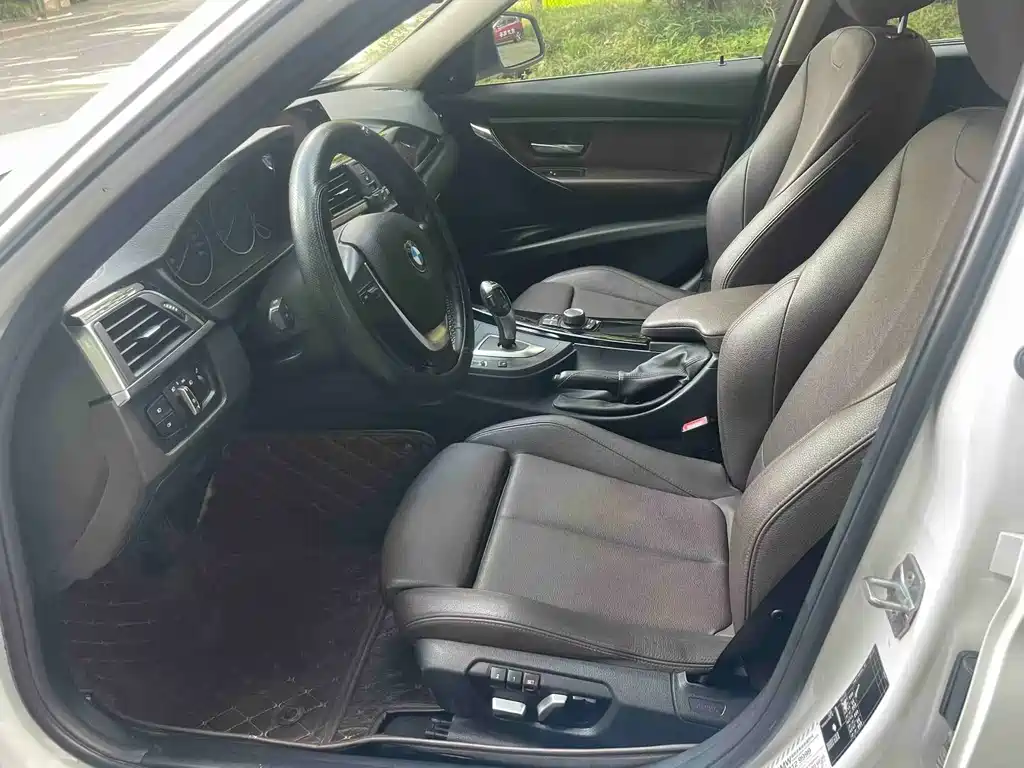 BMW 3 Series — миниатюра 4