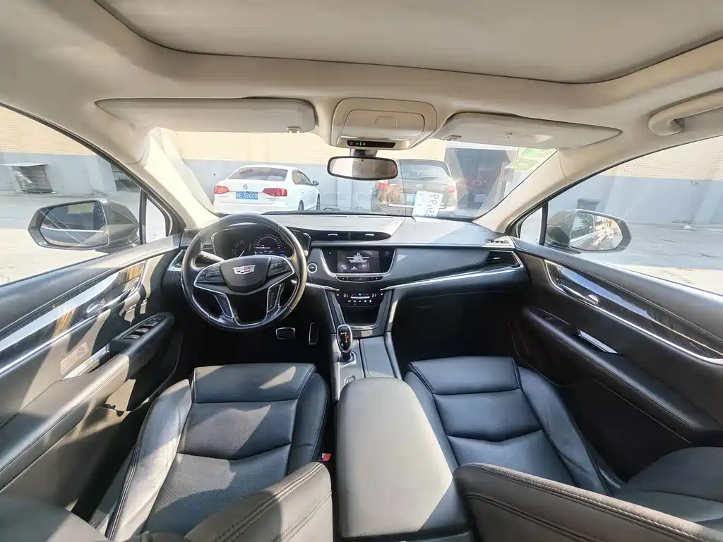 Cadillac XT5 — миниатюра 11