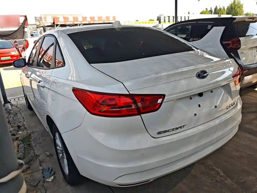 Ford Escort — миниатюра 5