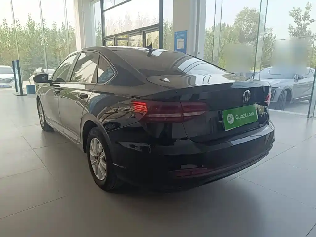 Volkswagen Lavida — миниатюра 5