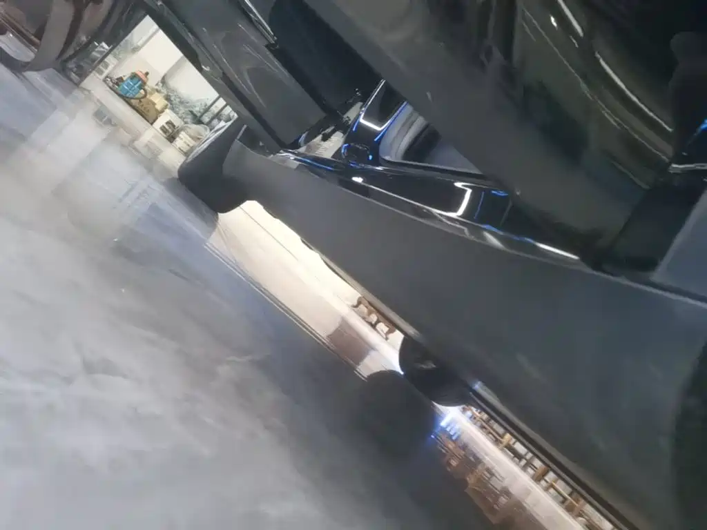 Tesla Model Y — миниатюра 21