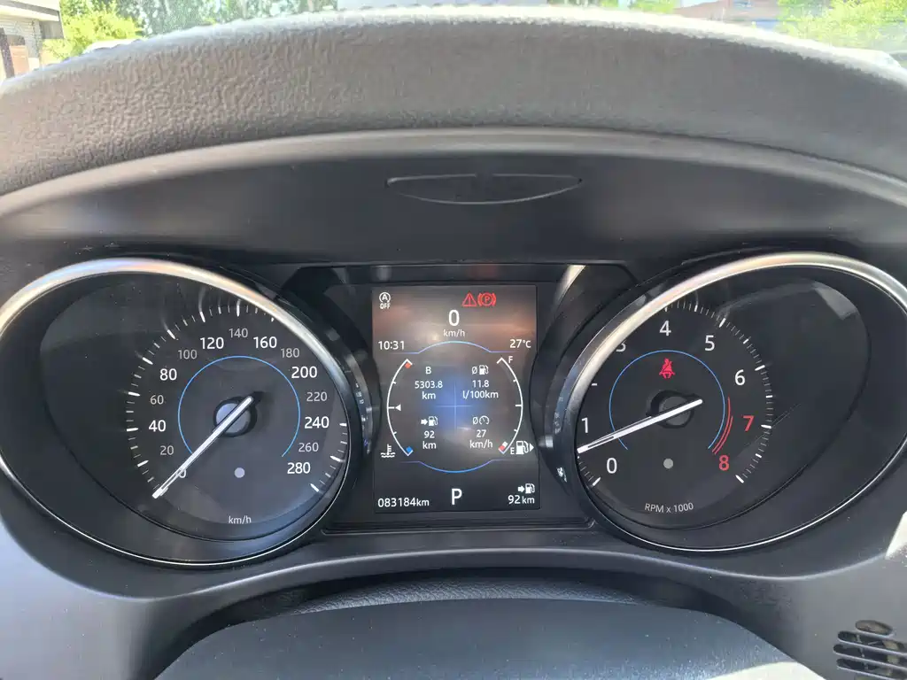 Jaguar F-PACE 2.0T 4WD Urban Premium Edition, фото 6