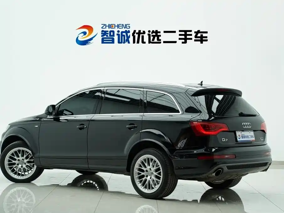 Audi Q7 2011 3.0 TFSI (200kW