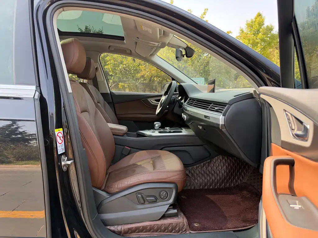 Audi Q7 — миниатюра 21