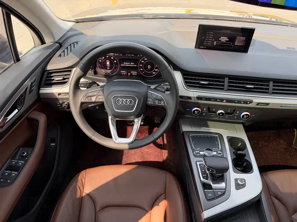 Audi Q7 — миниатюра 16