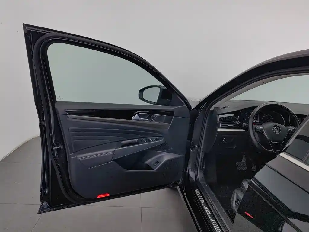 Volkswagen Passat — миниатюра 8