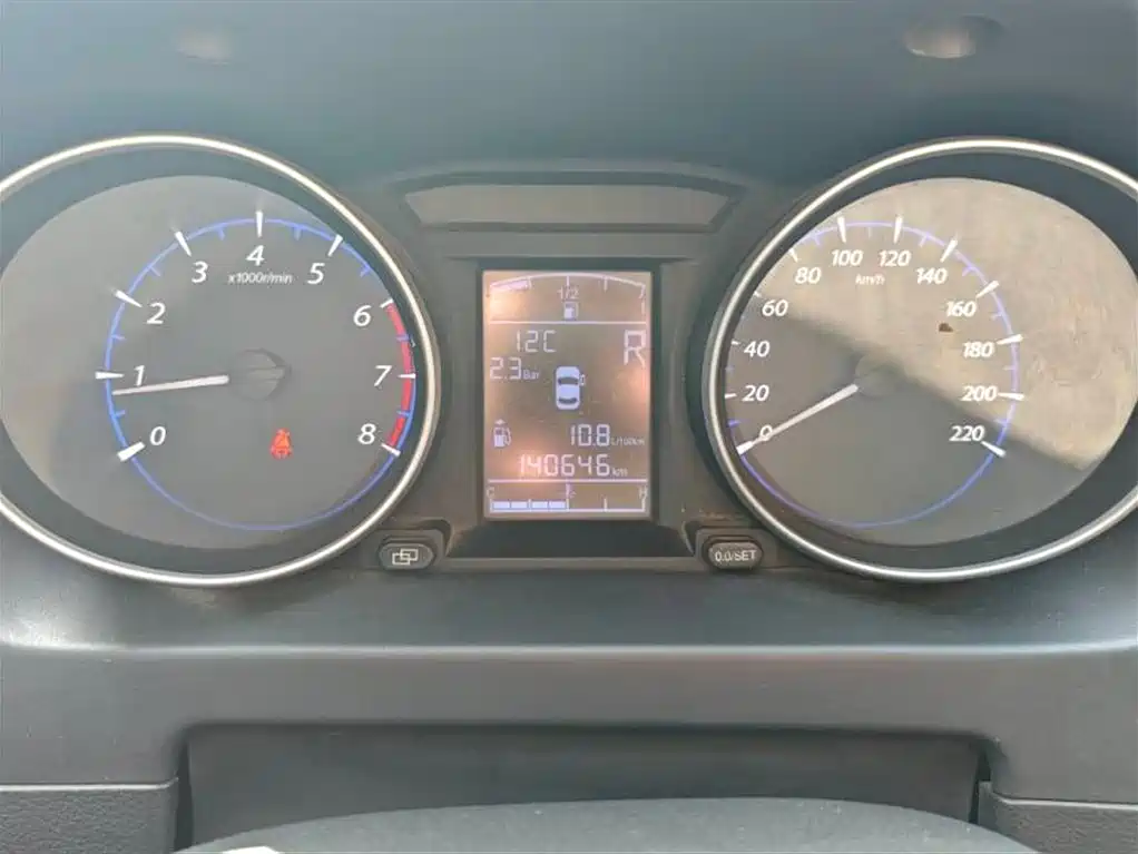 Dongfeng X5 2016 1.6L MT Premium