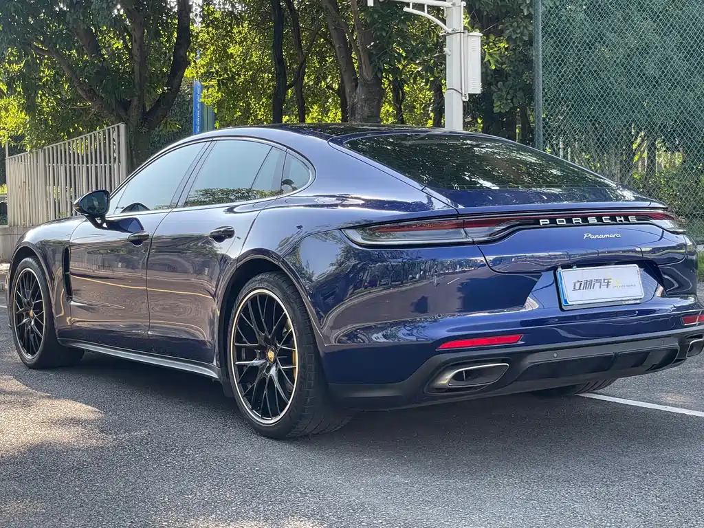 Porsche Panamera — миниатюра 23