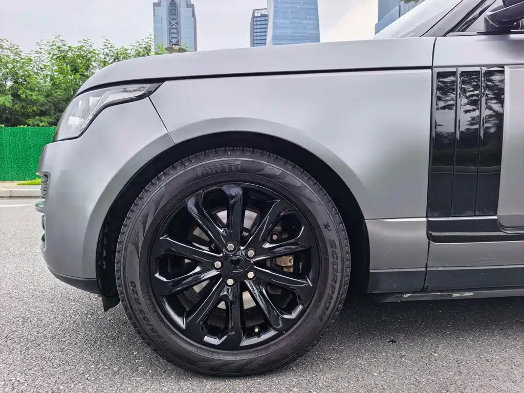 Land Rover Range Rover — миниатюра 5