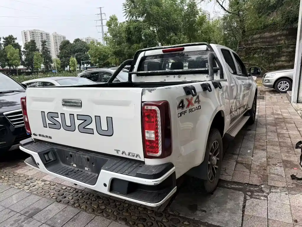 Isuzu Тага да Х — миниатюра 7