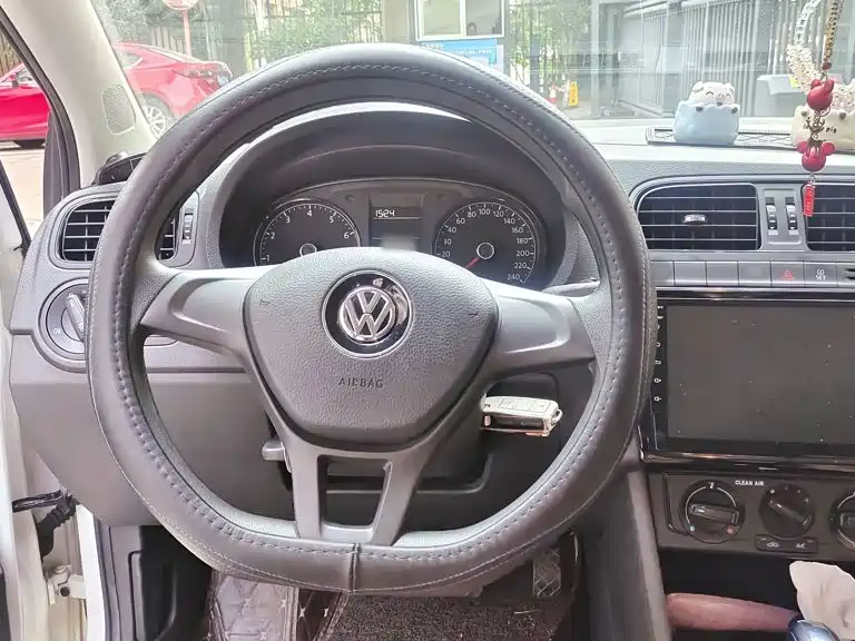 Volkswagen Polo — миниатюра 11
