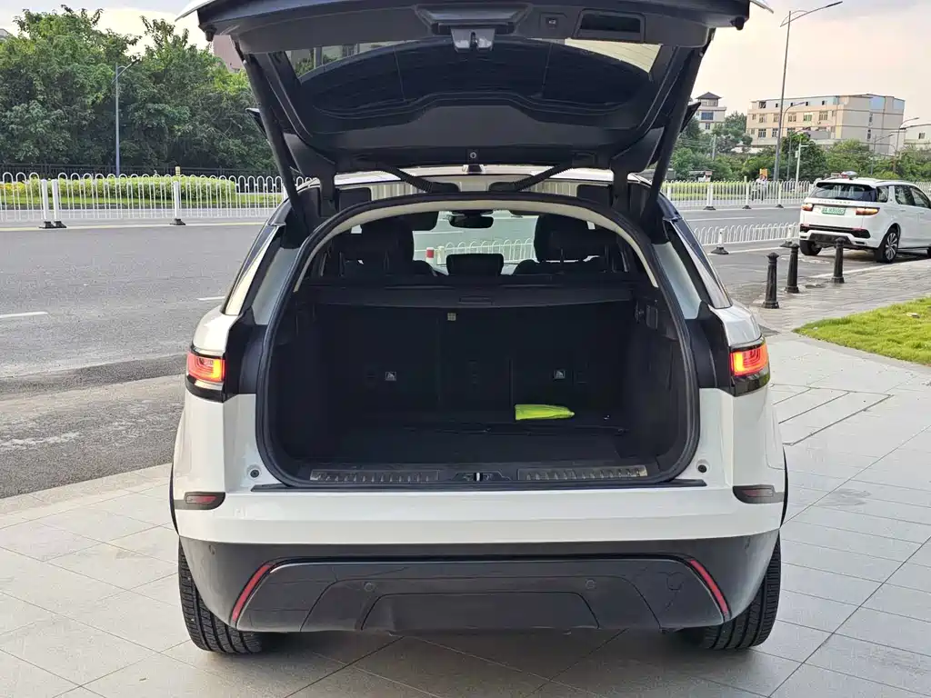Land Rover Velar — миниатюра 11