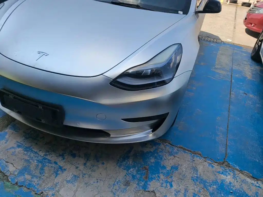 Tesla Model 3 — миниатюра 24
