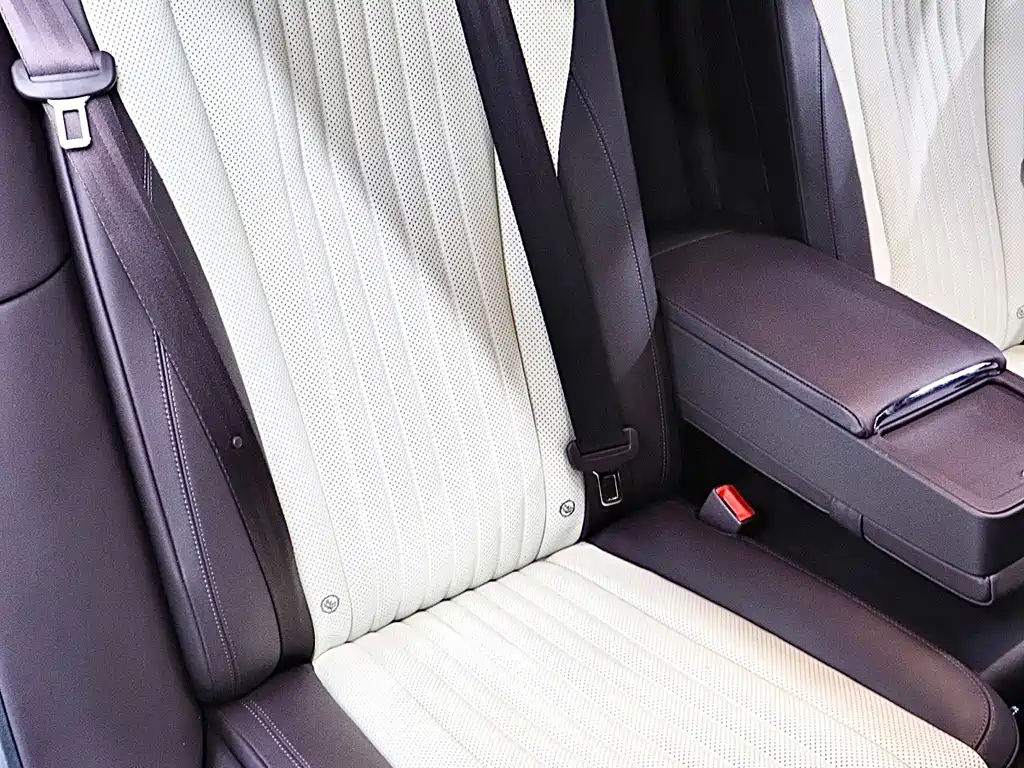 Bentley Flying Spur — миниатюра 18