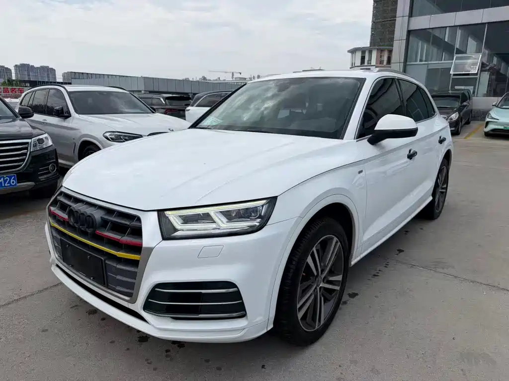 Купить Audi Q5L
