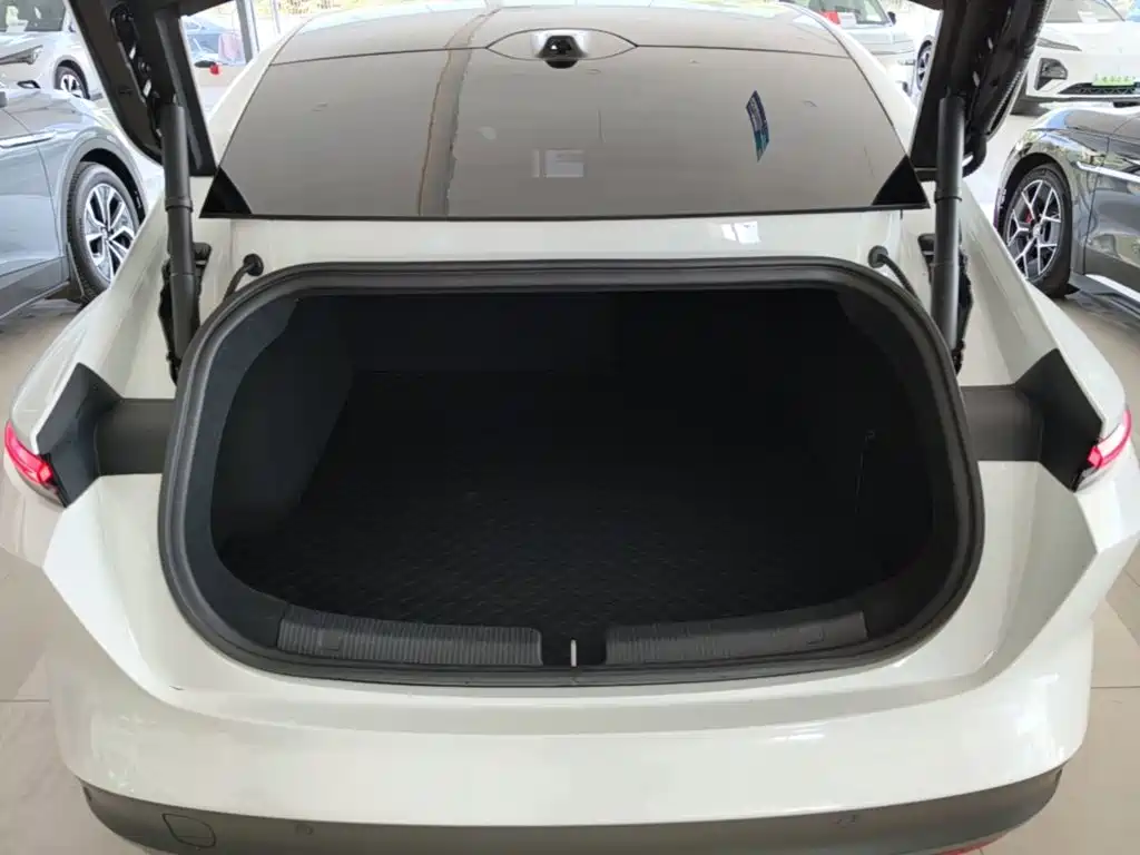 NIO ET5 — миниатюра 19