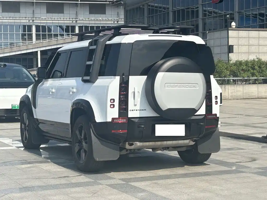 Land Rover Defender — миниатюра 7