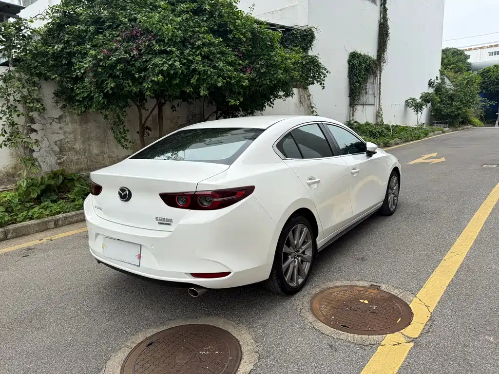 Mazda 3 Axela — миниатюра 15