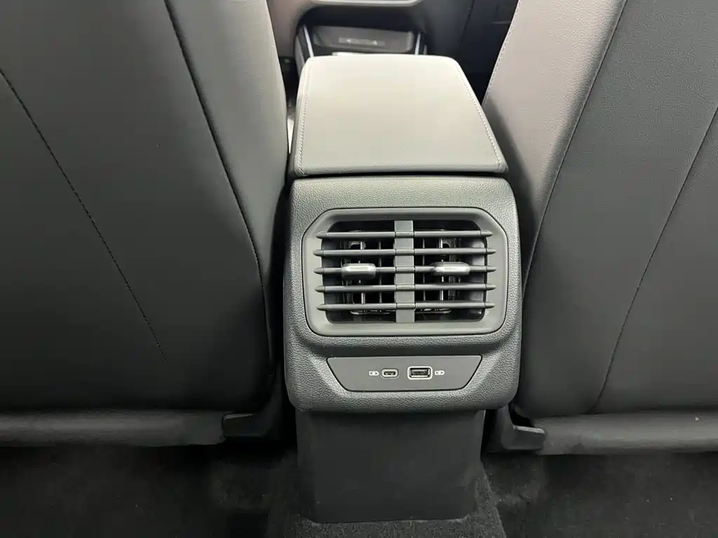 Volkswagen Lamando — миниатюра 8